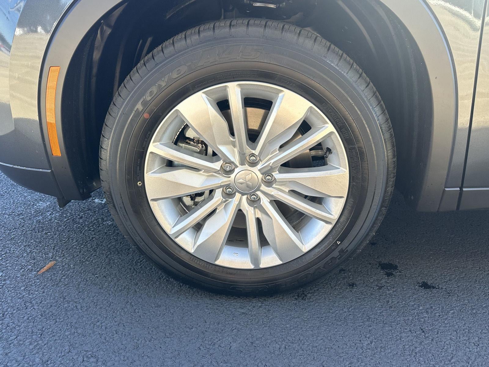 2026 Mitsubishi Outlander ES