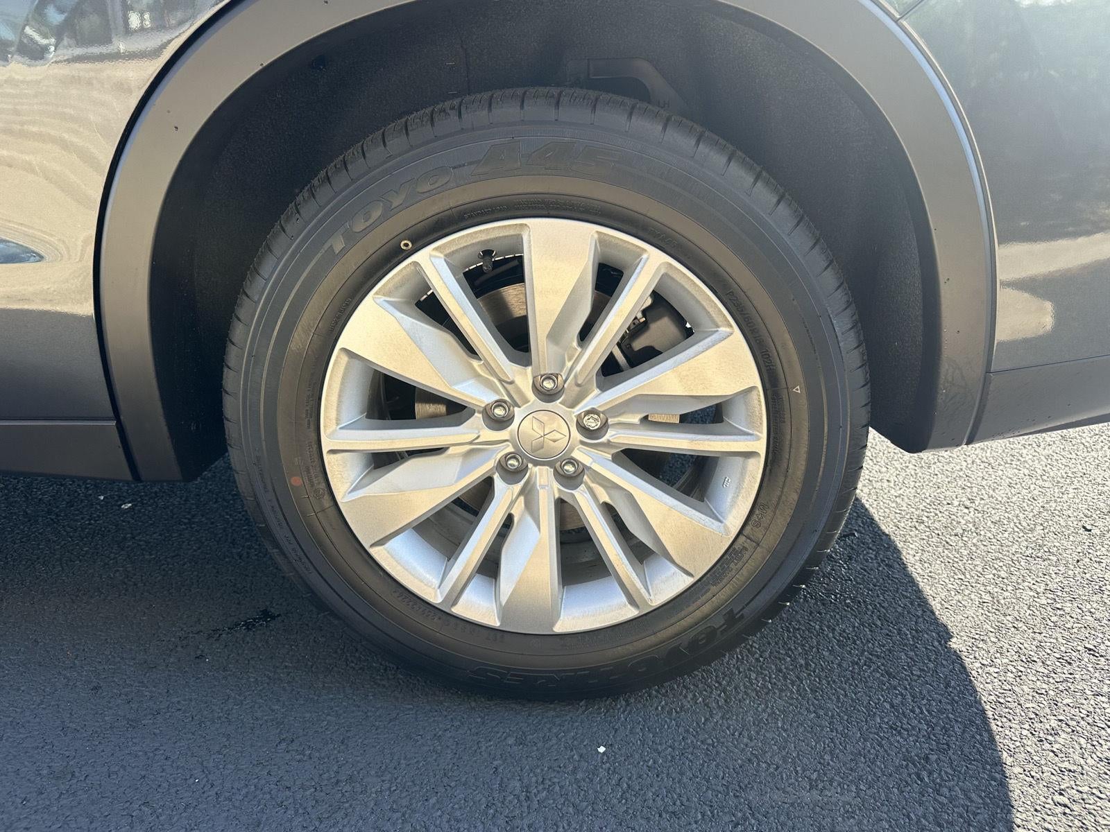 2026 Mitsubishi Outlander ES