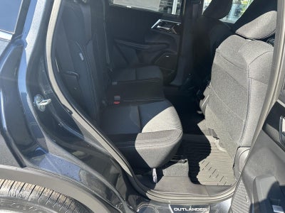 2026 Mitsubishi Outlander ES