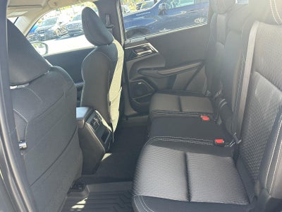 2026 Mitsubishi Outlander ES
