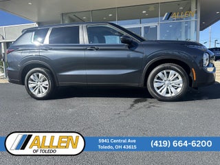 2026 Mitsubishi Outlander ES