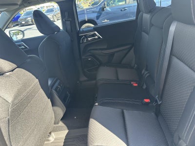 2026 Mitsubishi Outlander ES