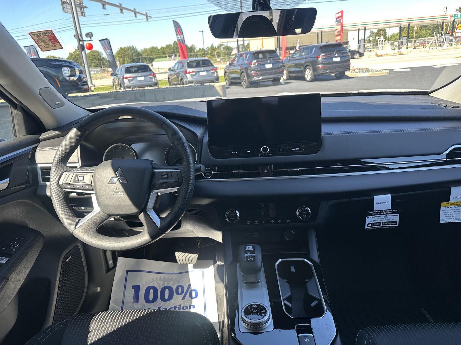 2026 Mitsubishi Outlander ES
