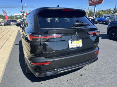 2026 Mitsubishi OUTLANDER LE FWD