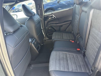 2026 Mitsubishi OUTLANDER LE FWD
