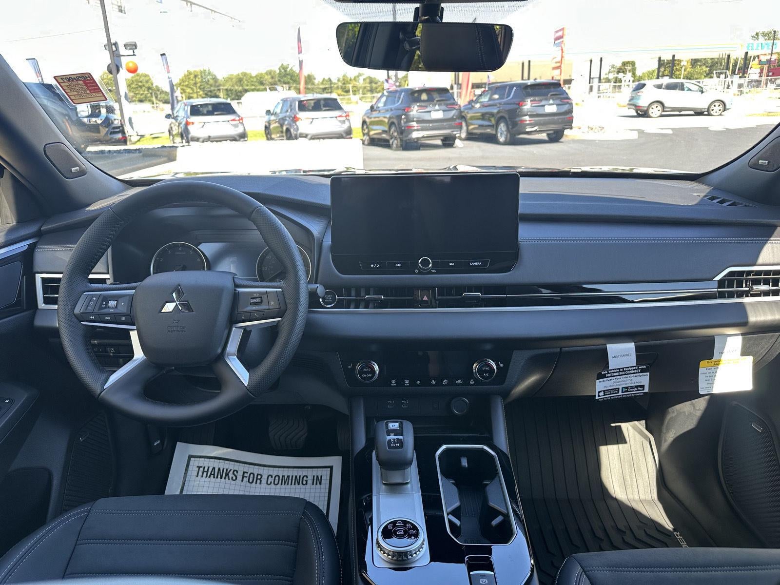 2026 Mitsubishi OUTLANDER LE FWD