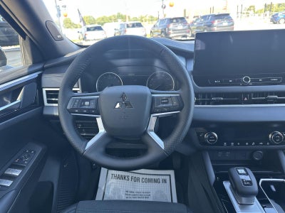 2026 Mitsubishi OUTLANDER LE FWD