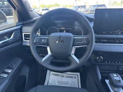 2026 Mitsubishi OUTLANDER LE FWD