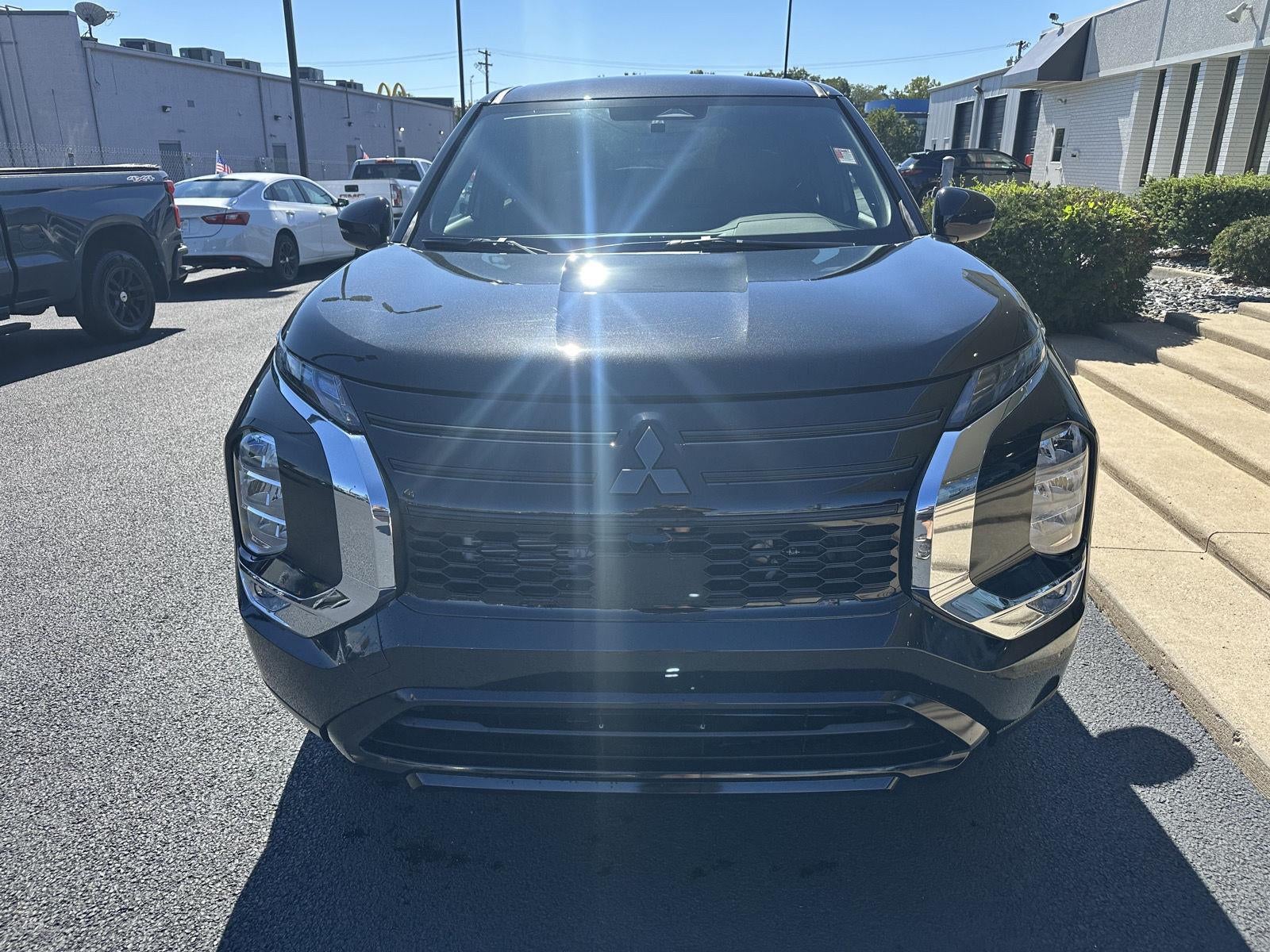 2026 Mitsubishi OUTLANDER LE FWD