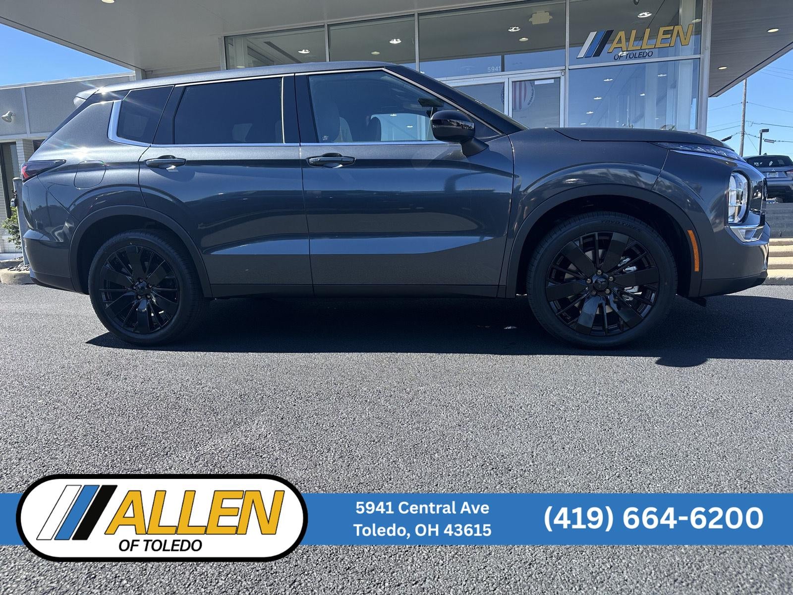 2026 Mitsubishi Outlander LE