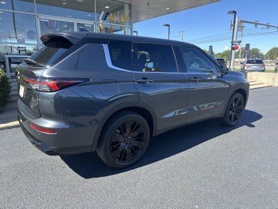 2026 Mitsubishi Outlander LE