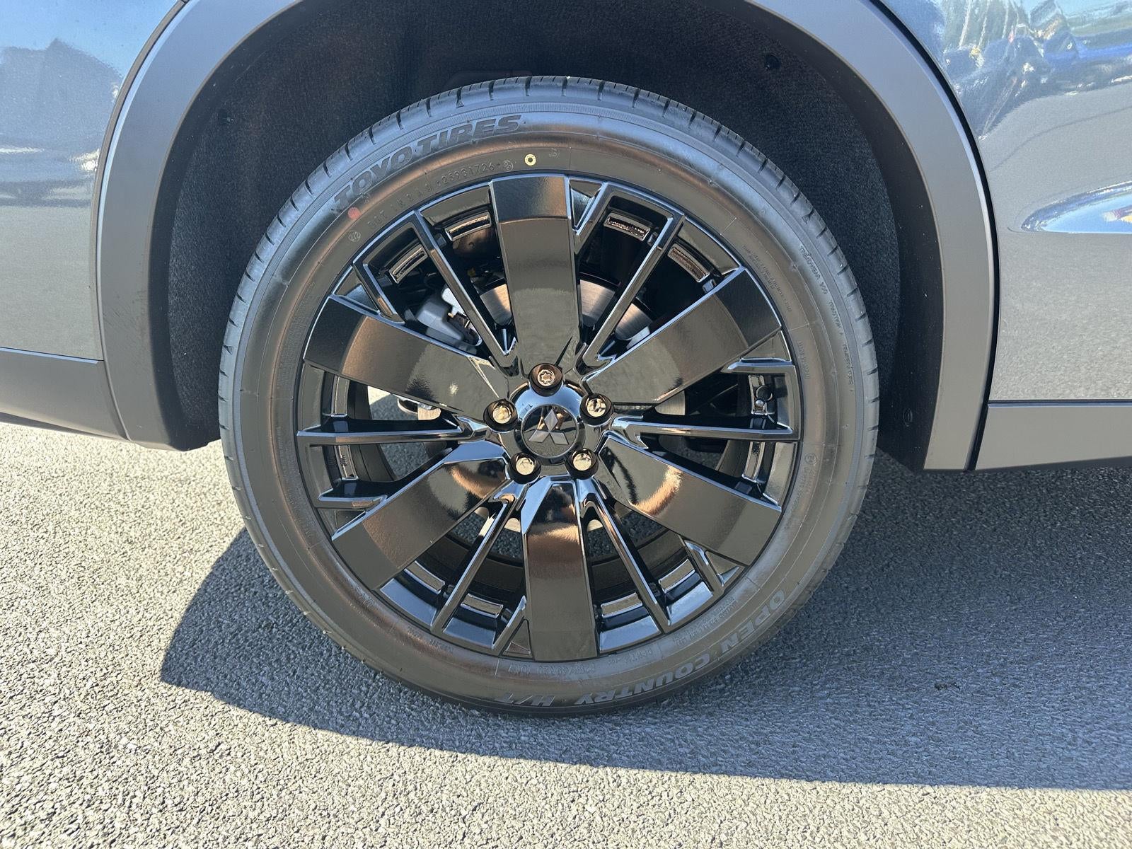 2026 Mitsubishi Outlander LE
