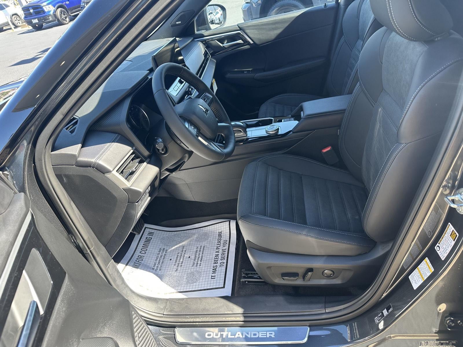 2026 Mitsubishi Outlander LE