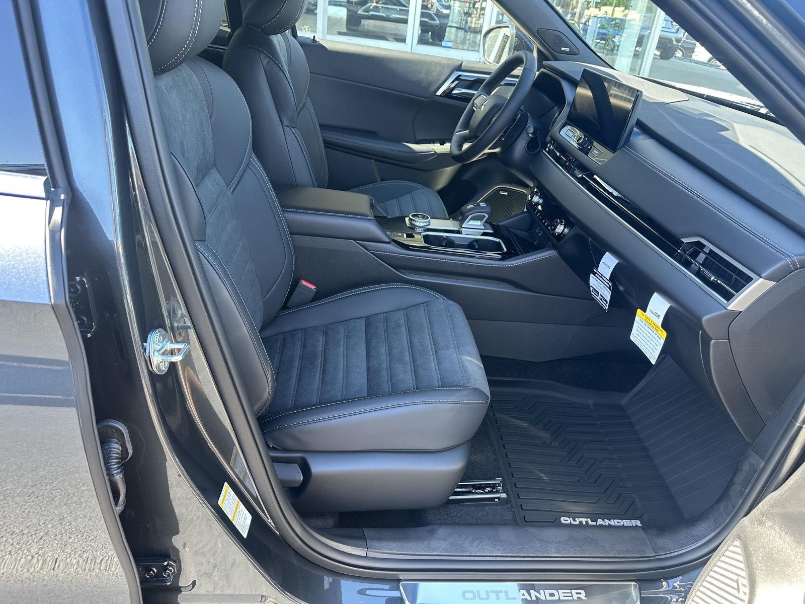 2026 Mitsubishi Outlander LE