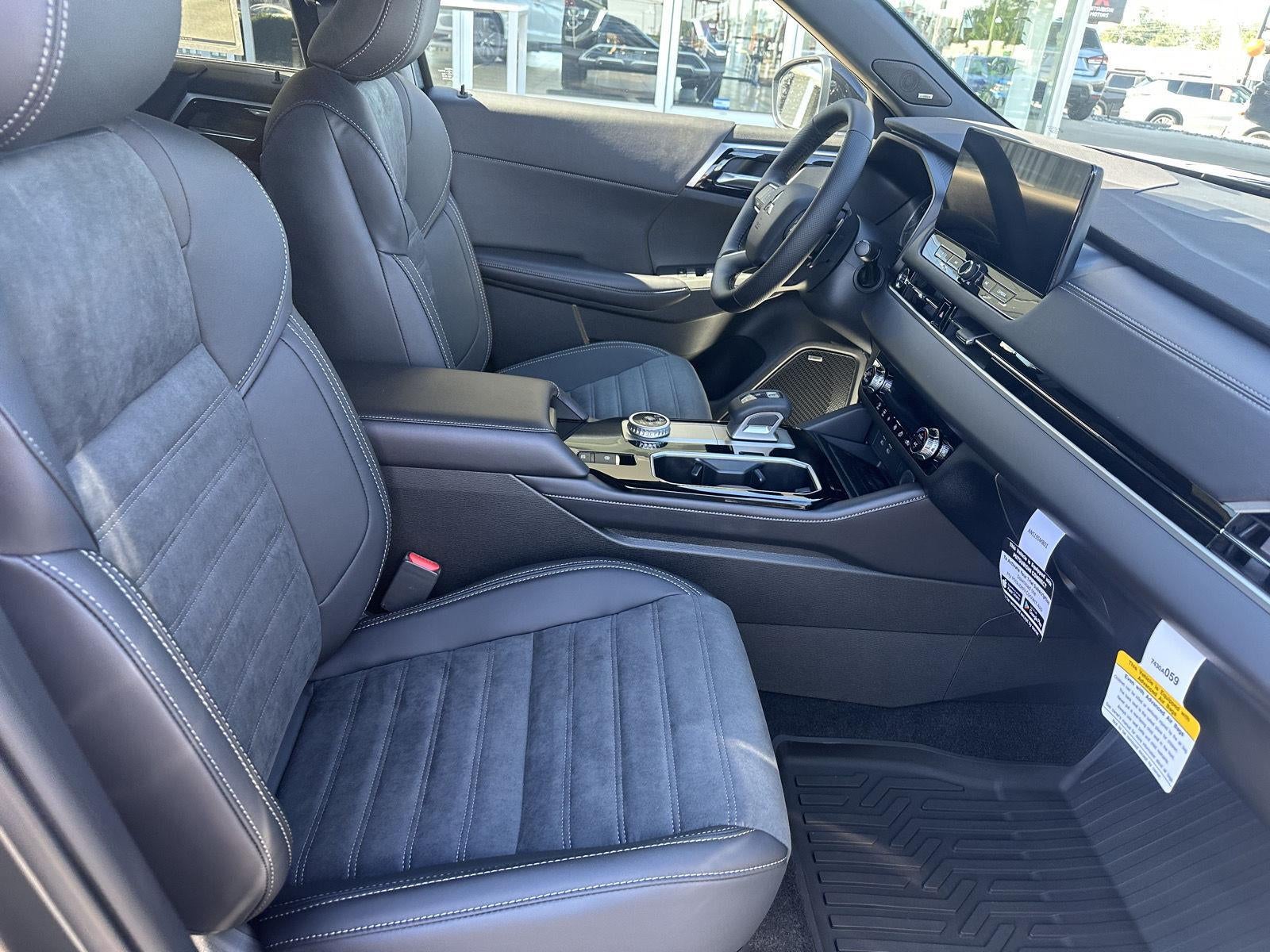 2026 Mitsubishi Outlander LE