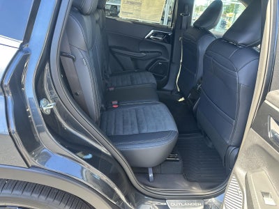 2026 Mitsubishi Outlander LE