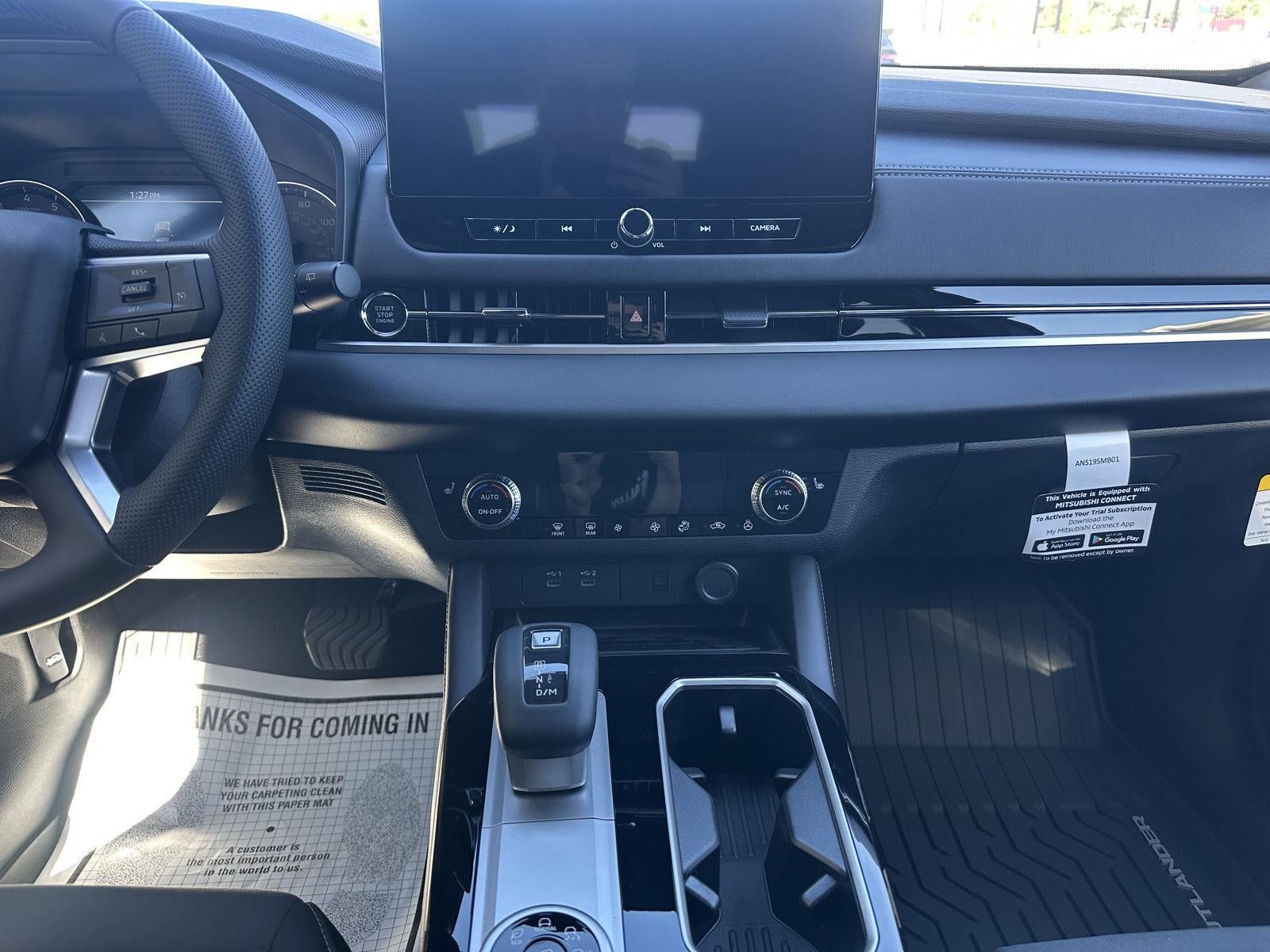 2026 Mitsubishi Outlander LE