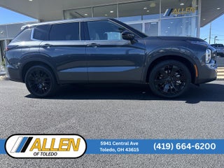 2026 Mitsubishi Outlander LE