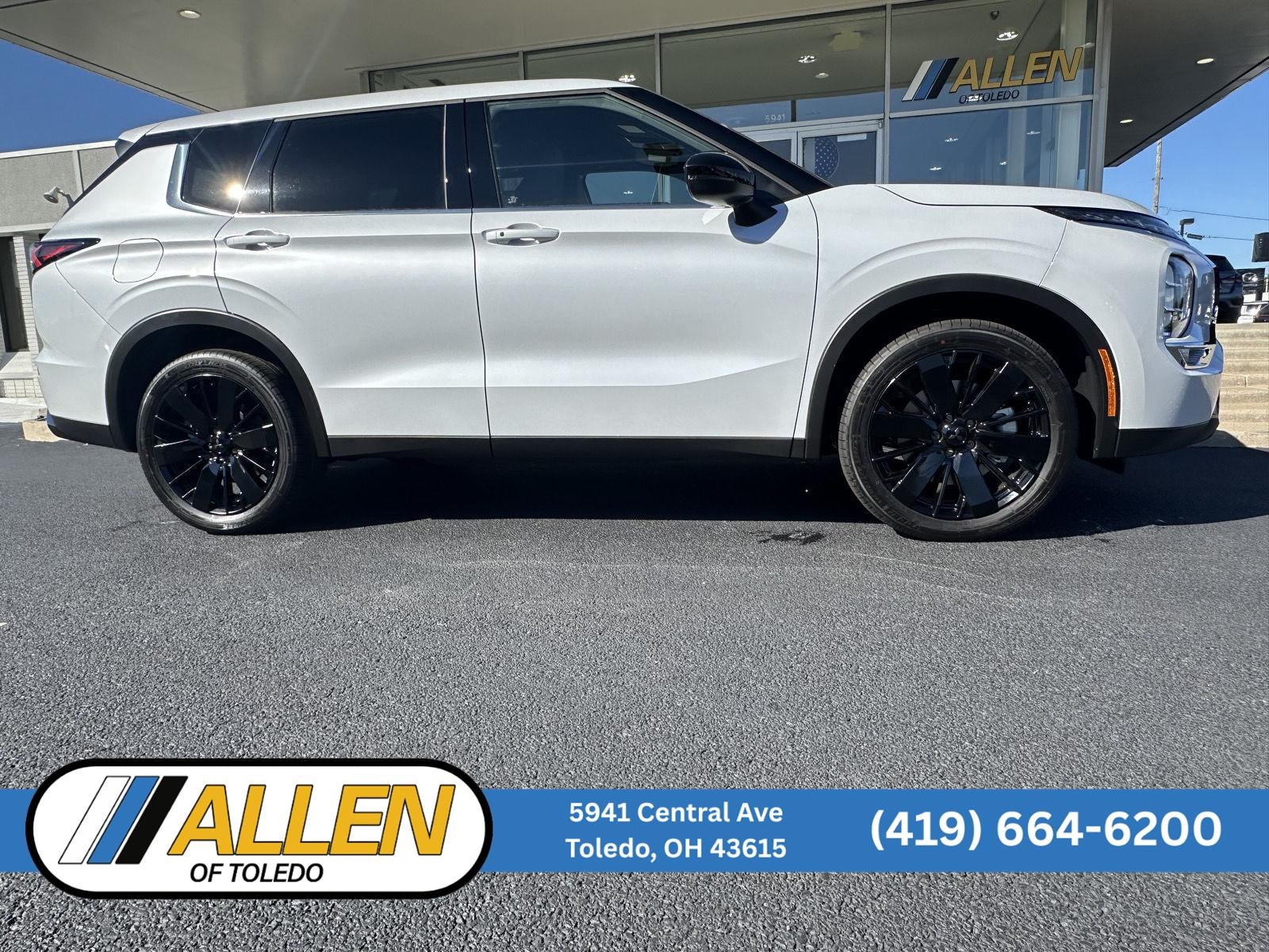 2026 Mitsubishi Outlander LE