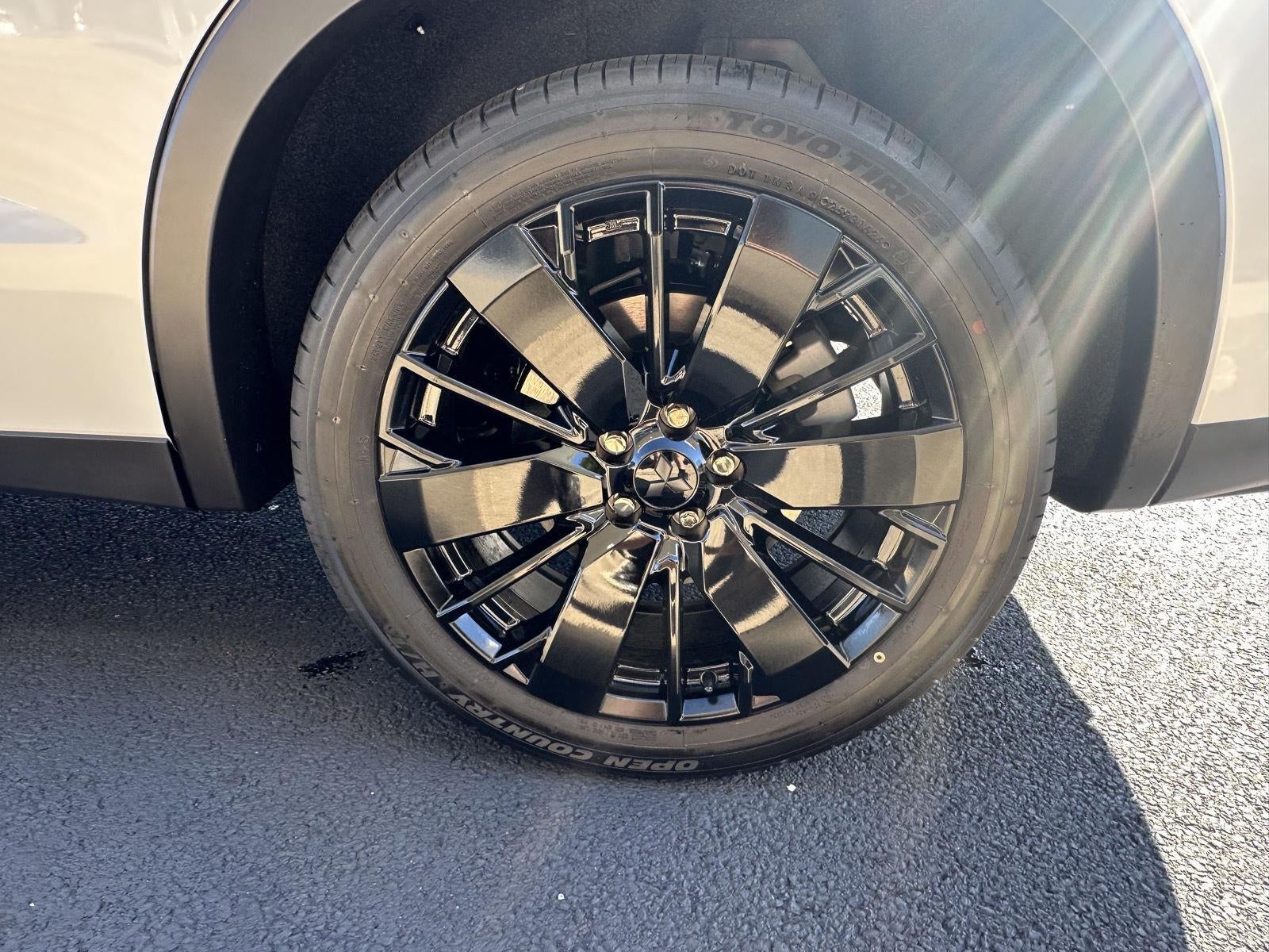2026 Mitsubishi Outlander LE