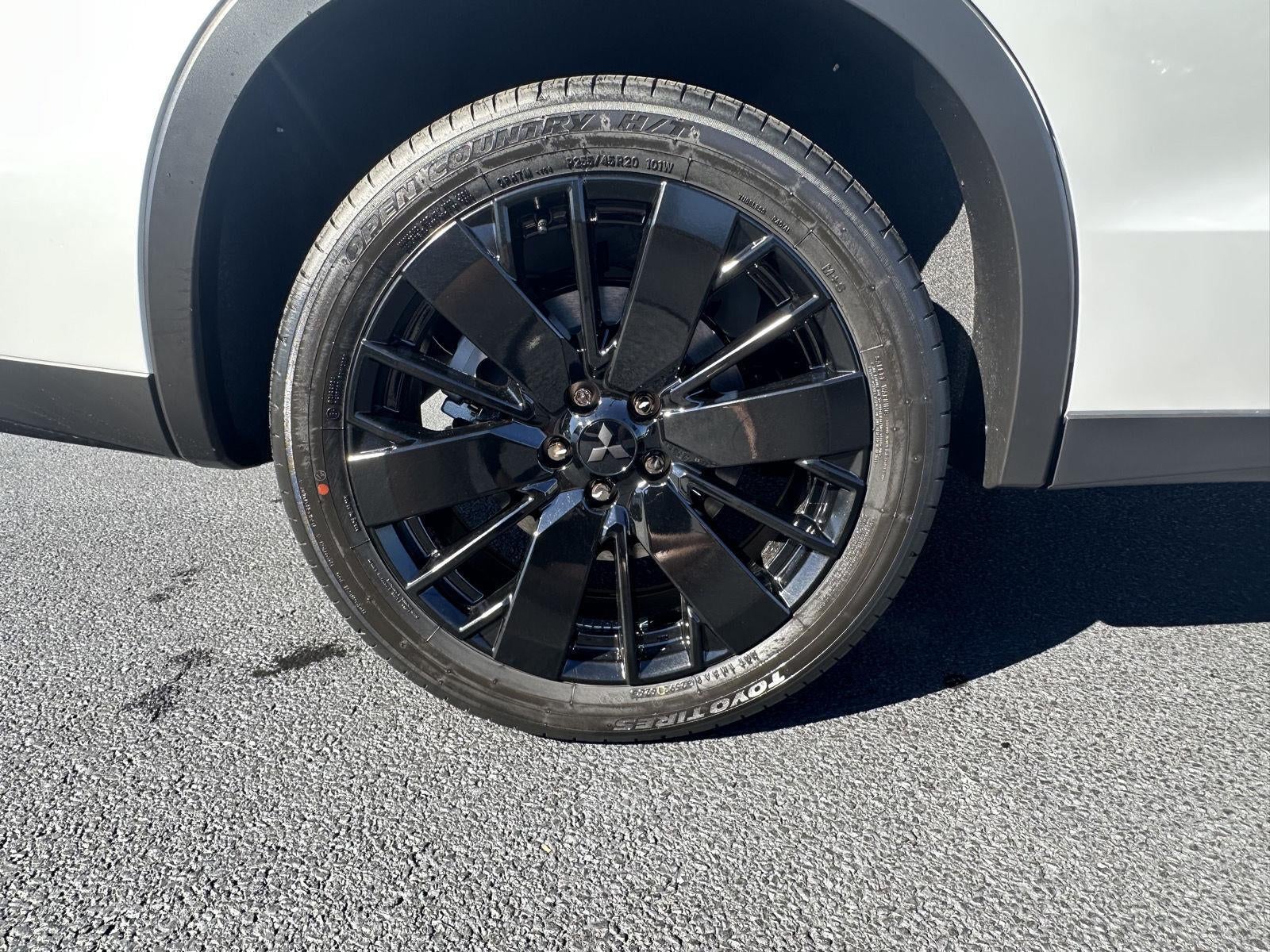 2026 Mitsubishi Outlander LE