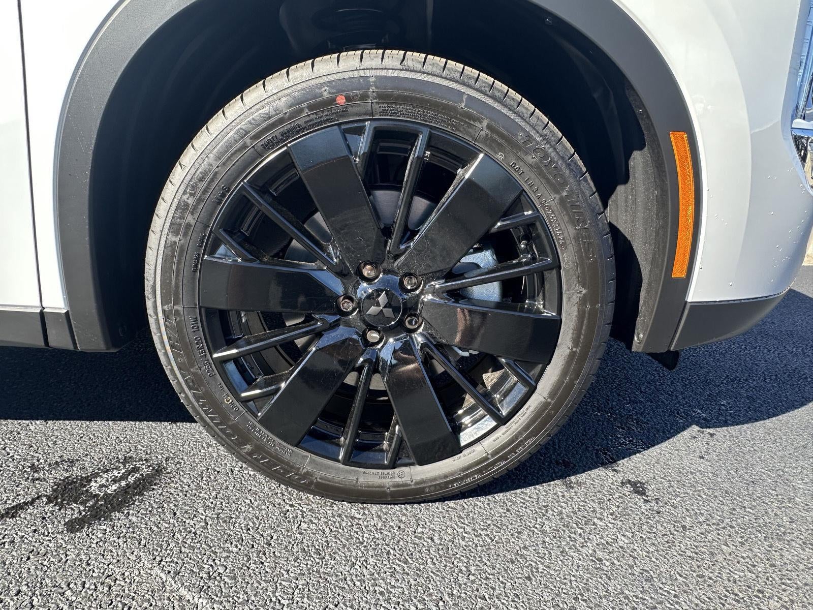 2026 Mitsubishi Outlander LE