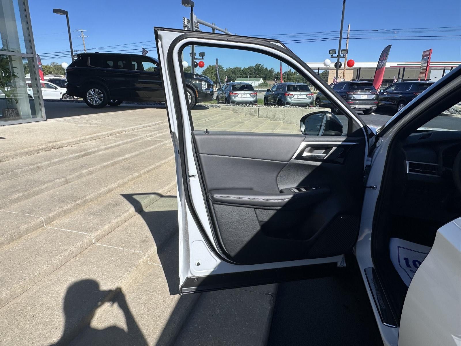 2026 Mitsubishi Outlander LE