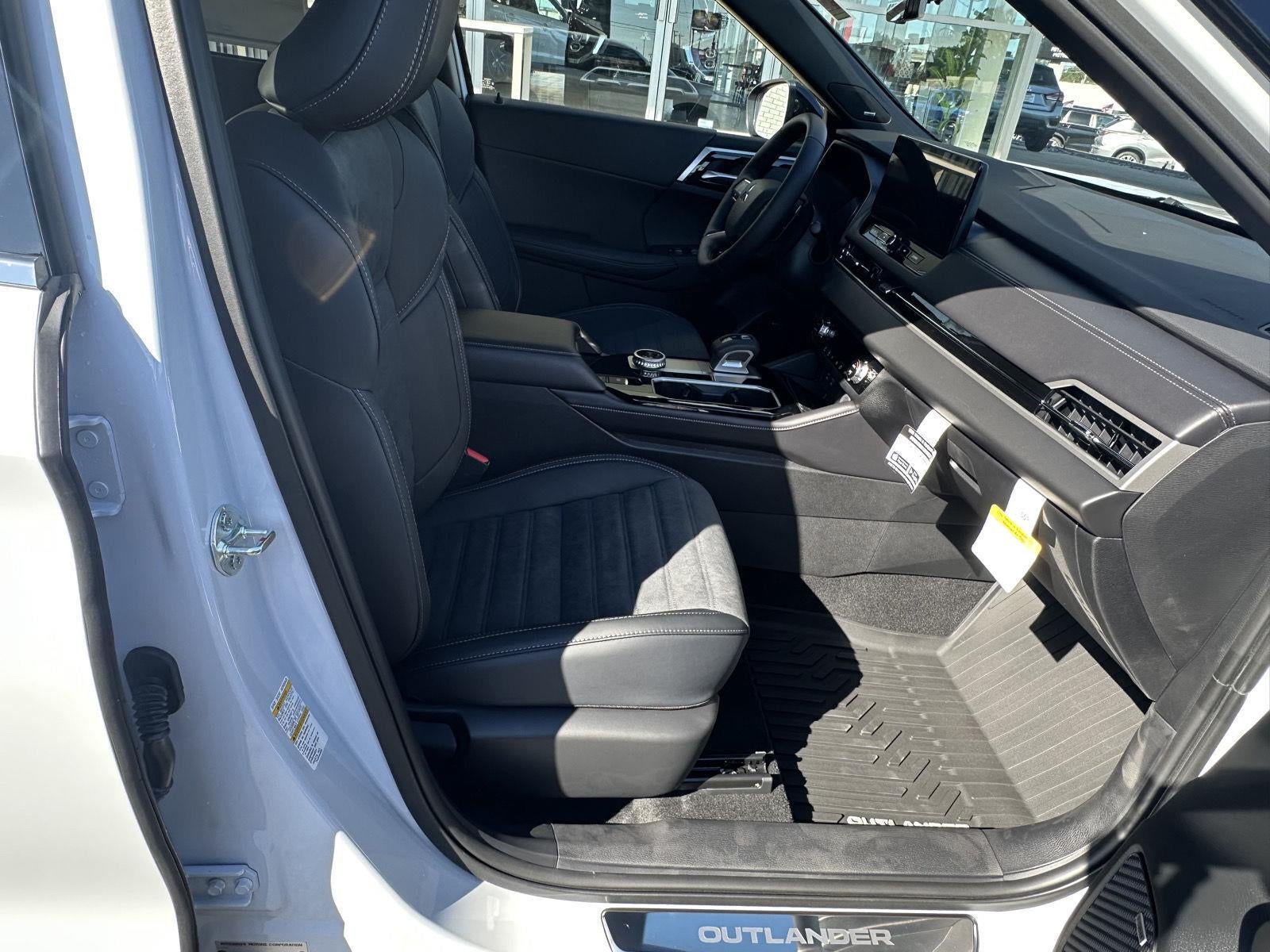 2026 Mitsubishi Outlander LE