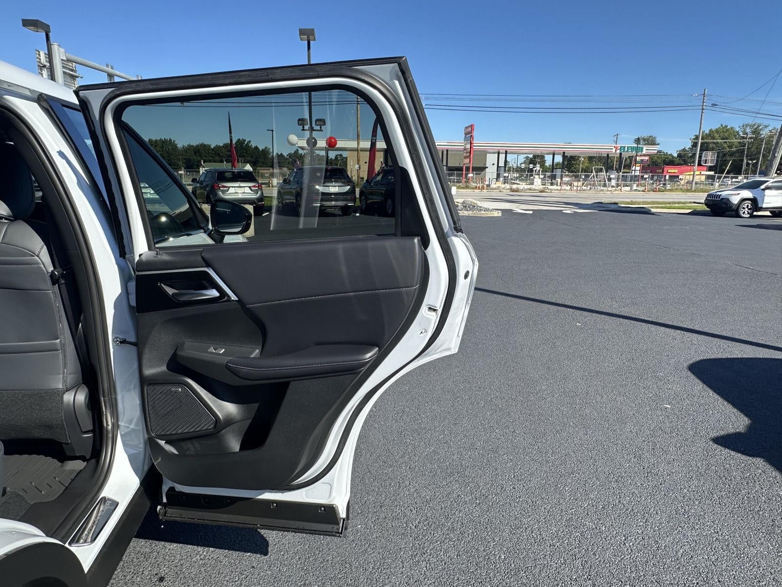 2026 Mitsubishi Outlander LE