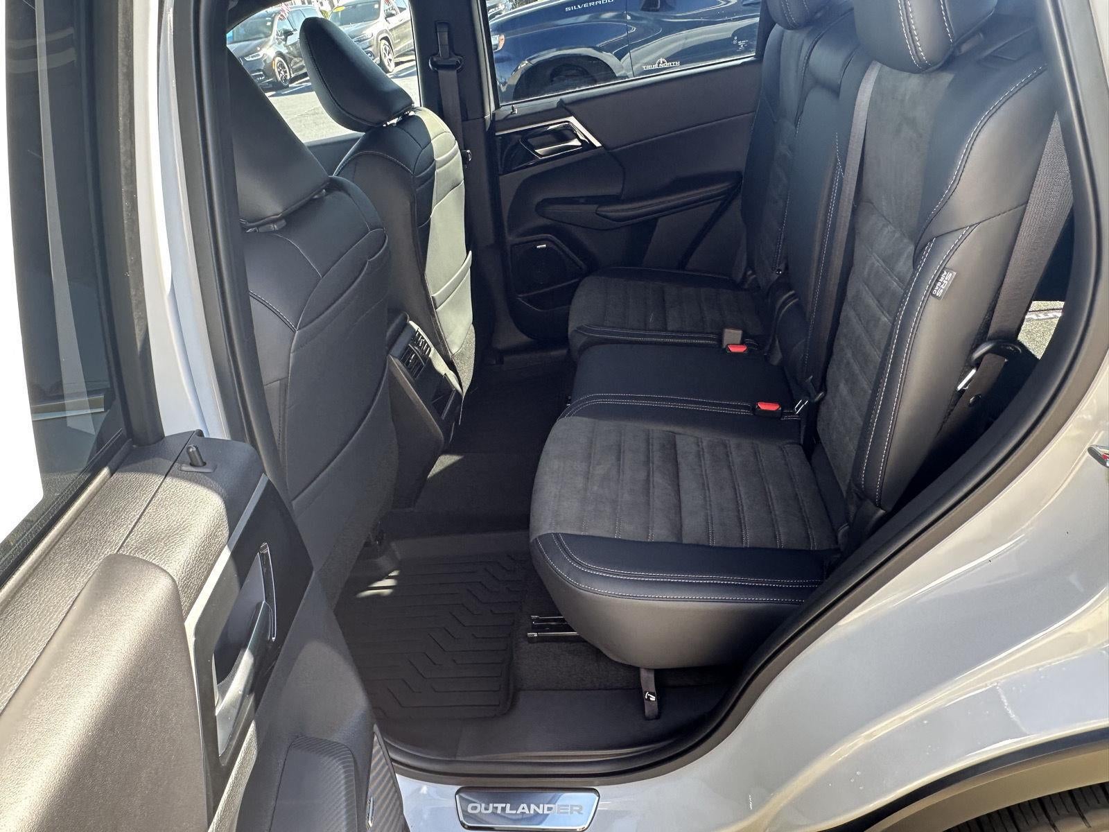 2026 Mitsubishi Outlander LE