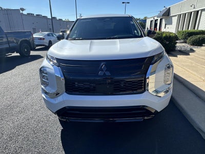 2026 Mitsubishi Outlander LE
