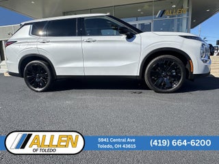 2026 Mitsubishi Outlander LE