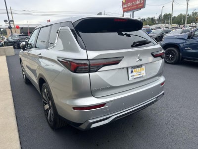 2026 Mitsubishi Outlander SE