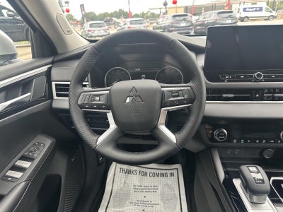 2026 Mitsubishi Outlander SE