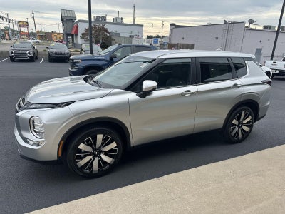 2026 Mitsubishi Outlander SE