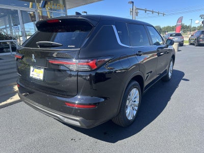 2026 Mitsubishi Outlander ES