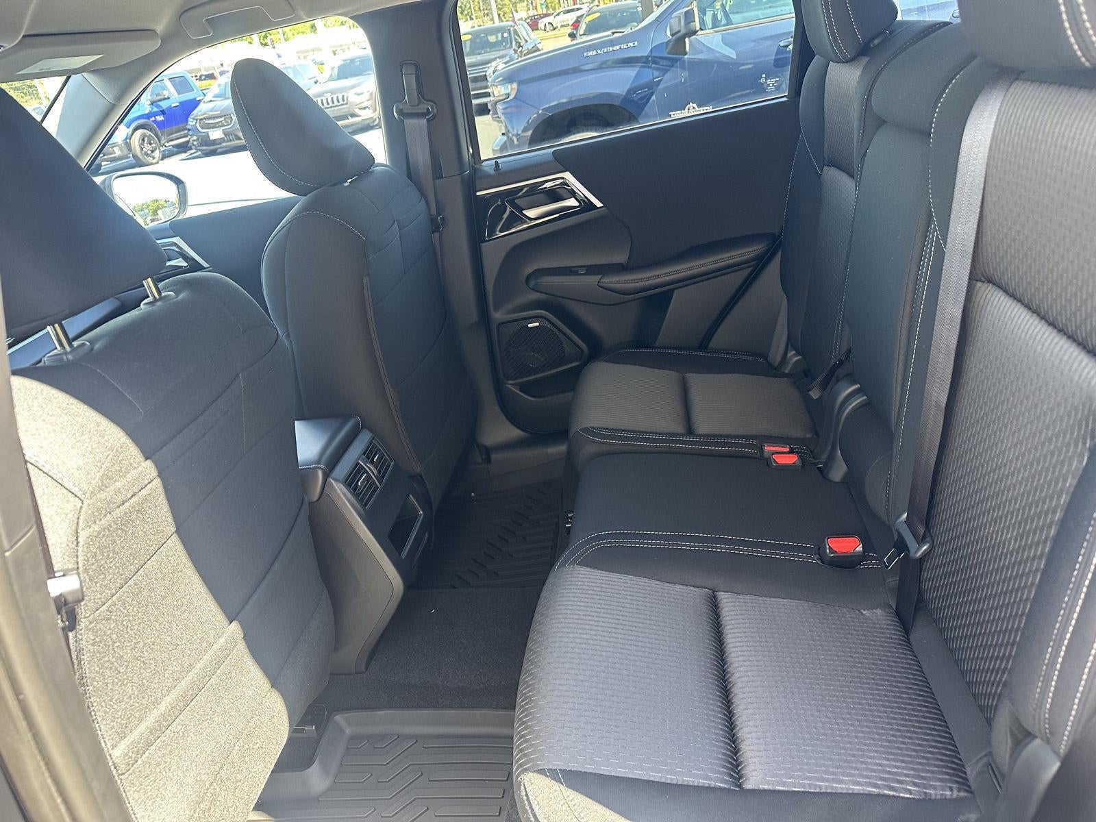 2026 Mitsubishi Outlander ES