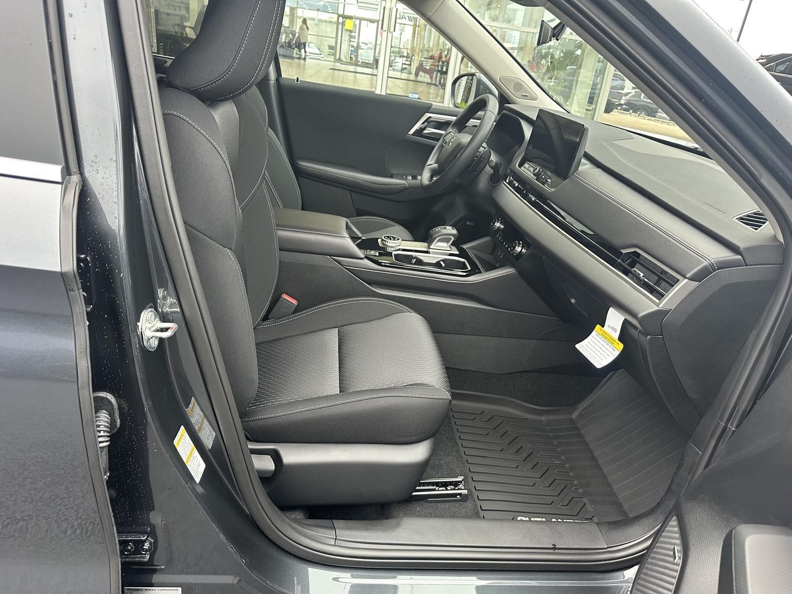 2026 Mitsubishi Outlander ES