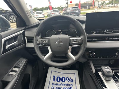 2026 Mitsubishi Outlander ES