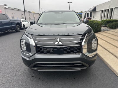 2026 Mitsubishi Outlander ES