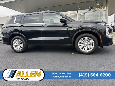 2026 Mitsubishi Outlander ES