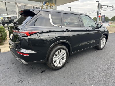 2026 Mitsubishi Outlander ES