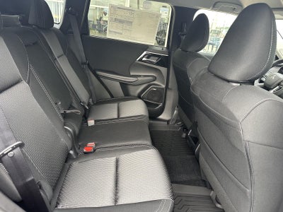 2026 Mitsubishi Outlander ES