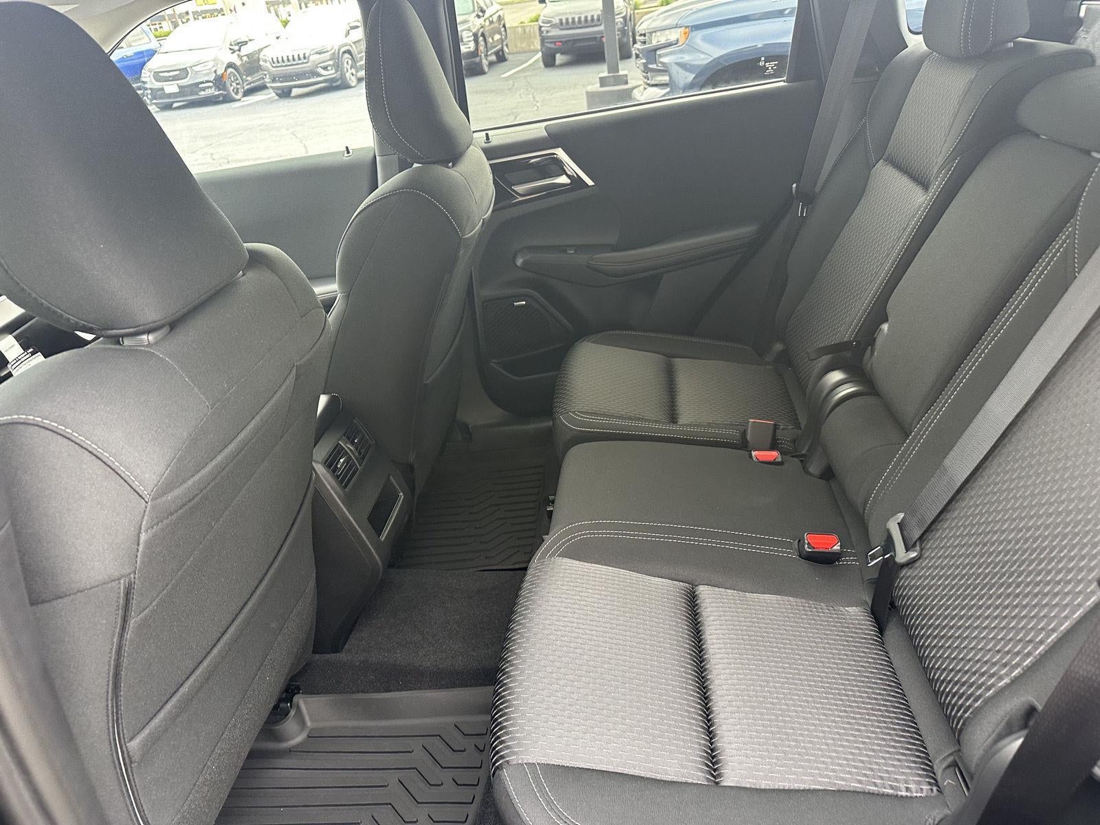2026 Mitsubishi Outlander ES