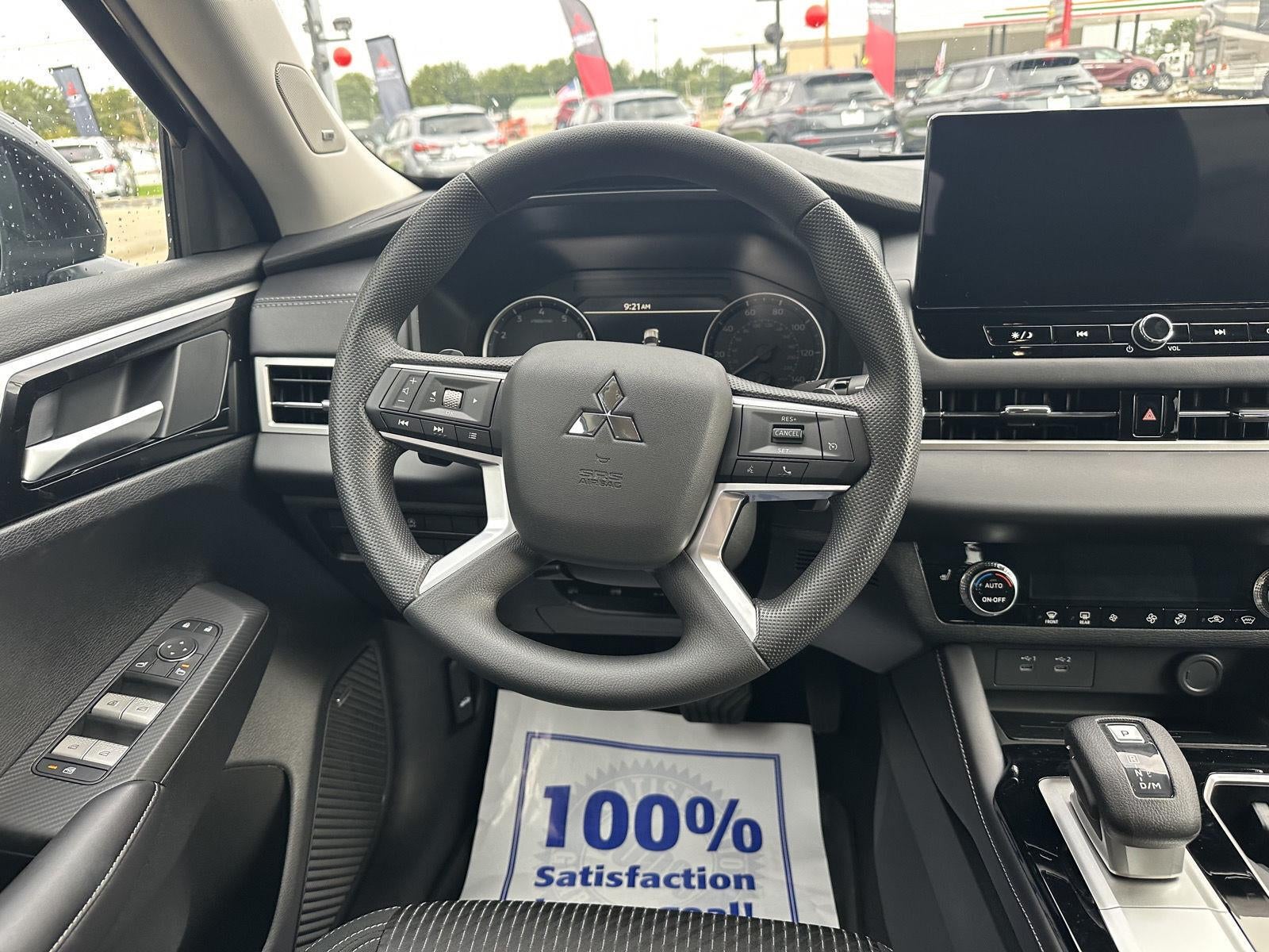 2026 Mitsubishi Outlander ES