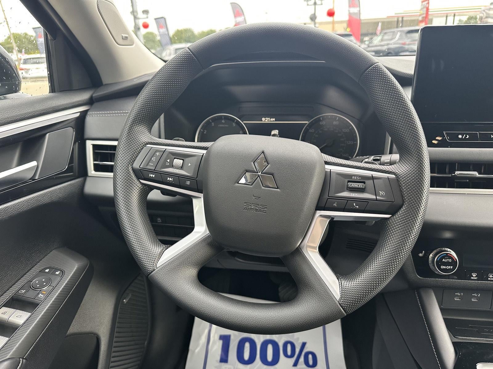 2026 Mitsubishi Outlander ES