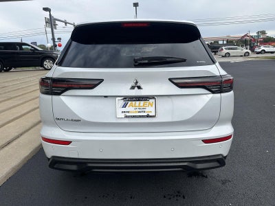 2026 Mitsubishi Outlander ES