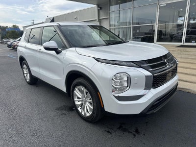2026 Mitsubishi Outlander ES
