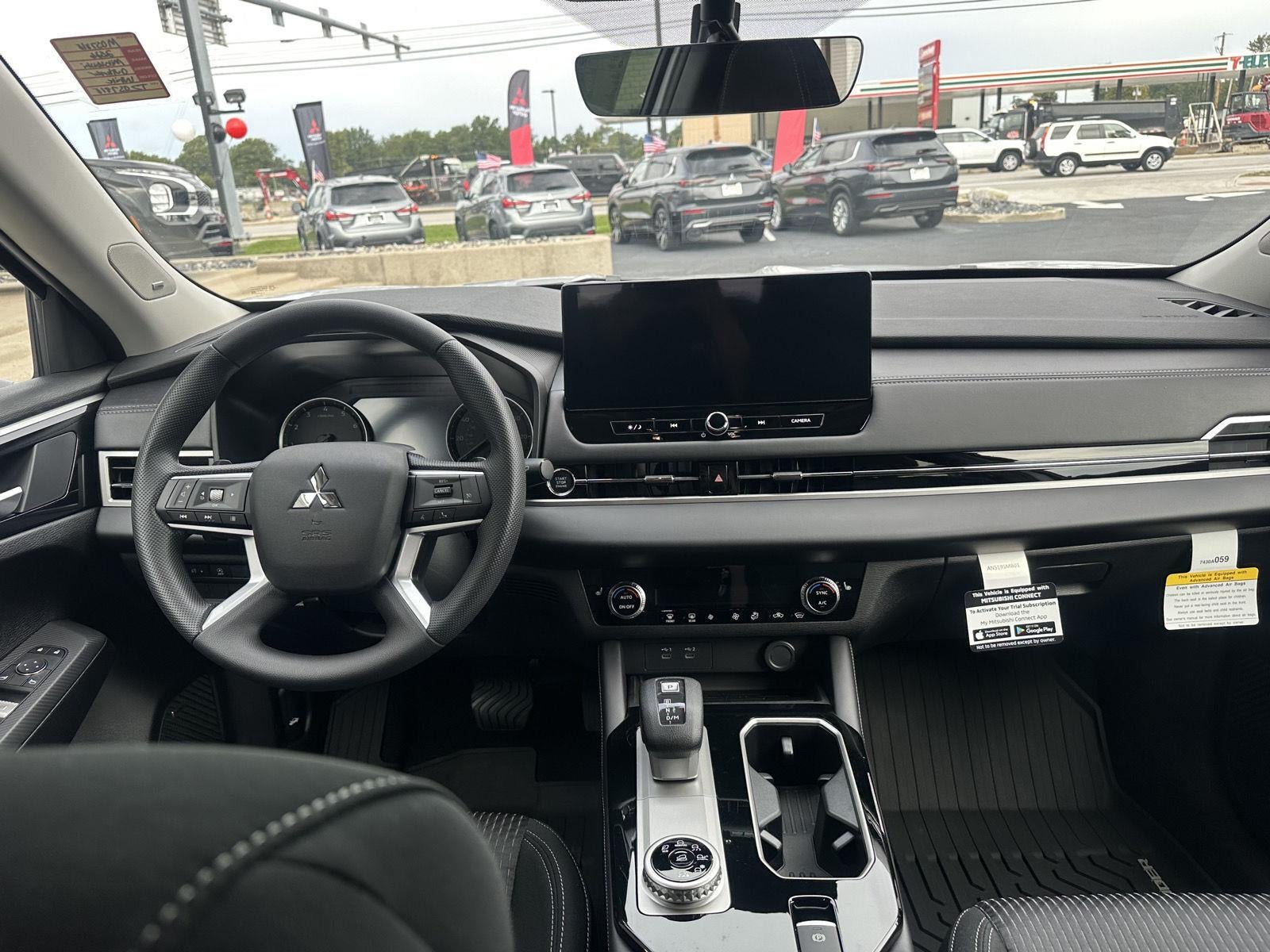 2026 Mitsubishi Outlander ES