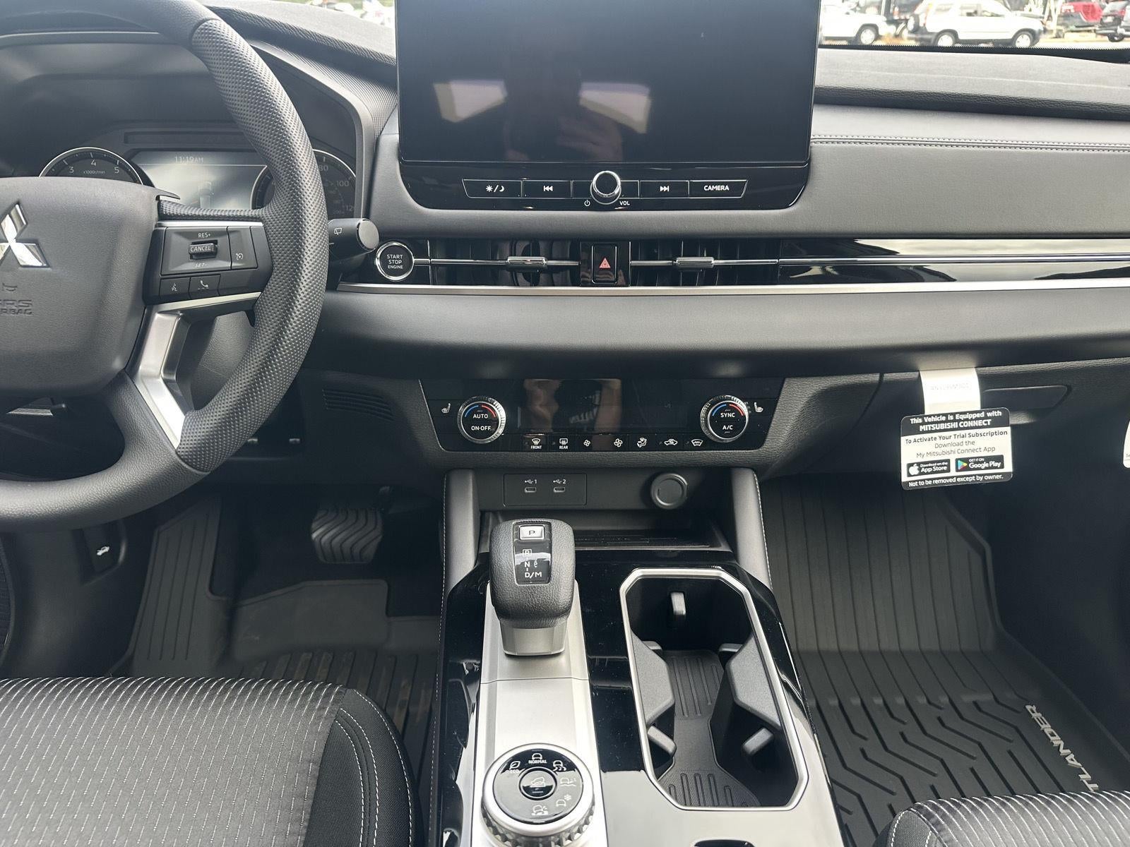 2026 Mitsubishi Outlander ES